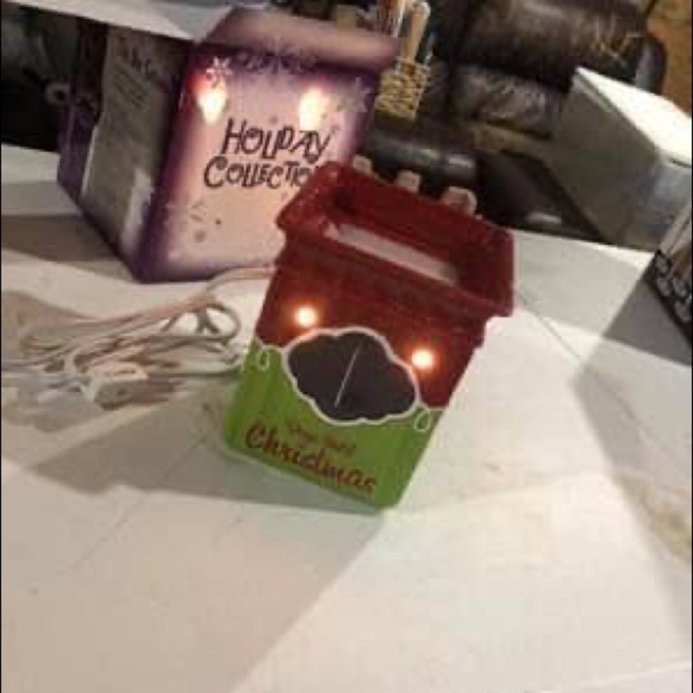 Scentsy full size Tis The Season Christmas warmer